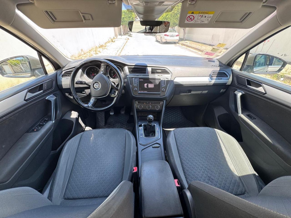 Volkswagen Tiguan - Photo 3