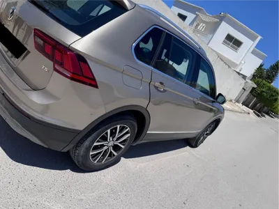 Volkswagen Tiguan - Photo 2