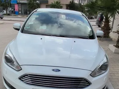 Ford FOCUS - Photo 2