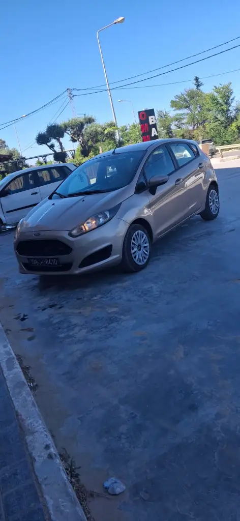 Ford FIESTA - Photo 5