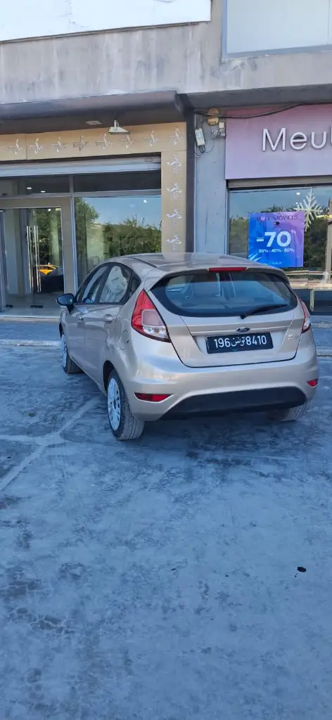 Ford FIESTA - Photo 10