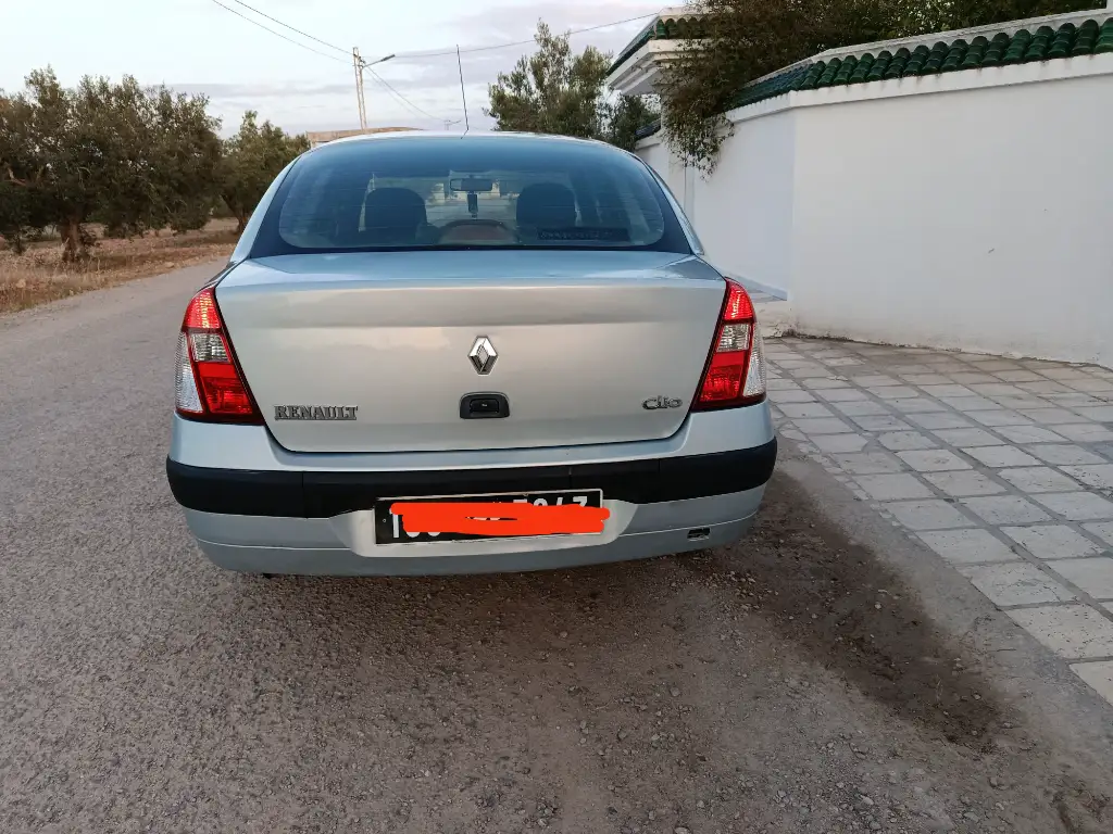 Renault Clio - Photo 2