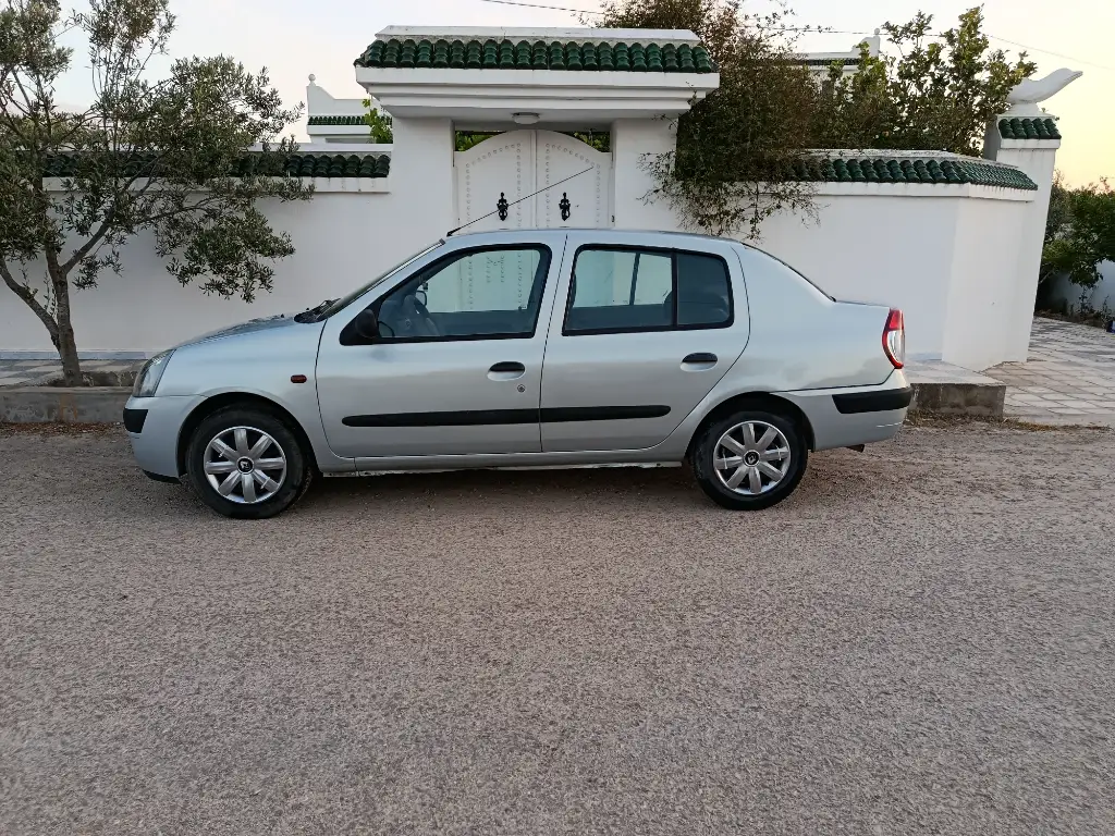 Renault Clio - Photo 4