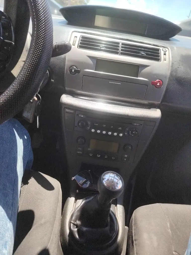 Citroen C4 - Photo 8