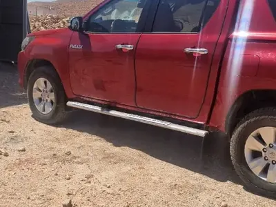 Toyota Hilux - Photo 2