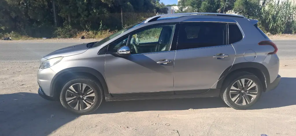 Peugeot 2008 - Photo 2
