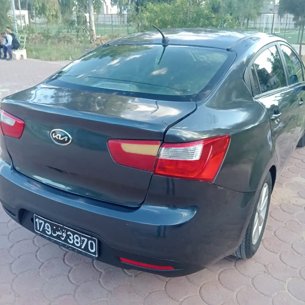 Kia RIO - Photo 3