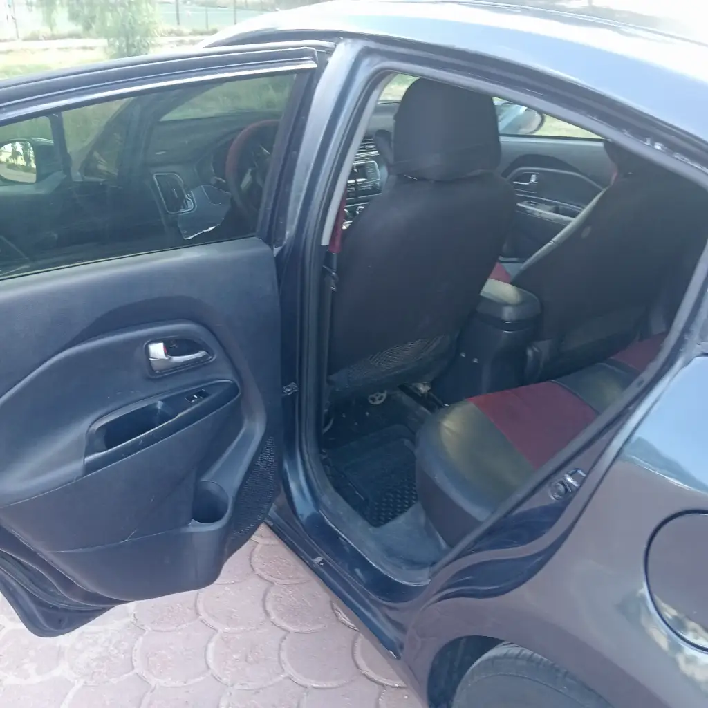 Kia RIO - Photo 5