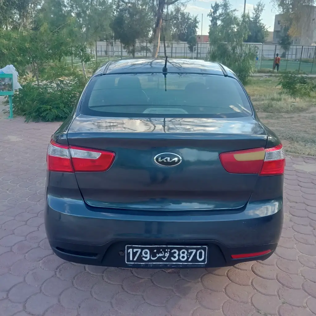 Kia RIO - Photo 7