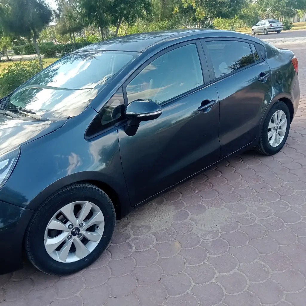 Kia RIO - Photo 9