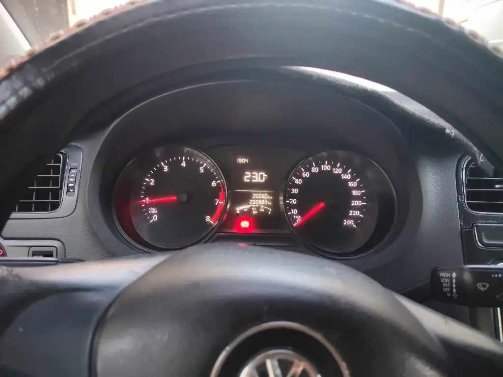 Volkswagen Polo - Photo 11
