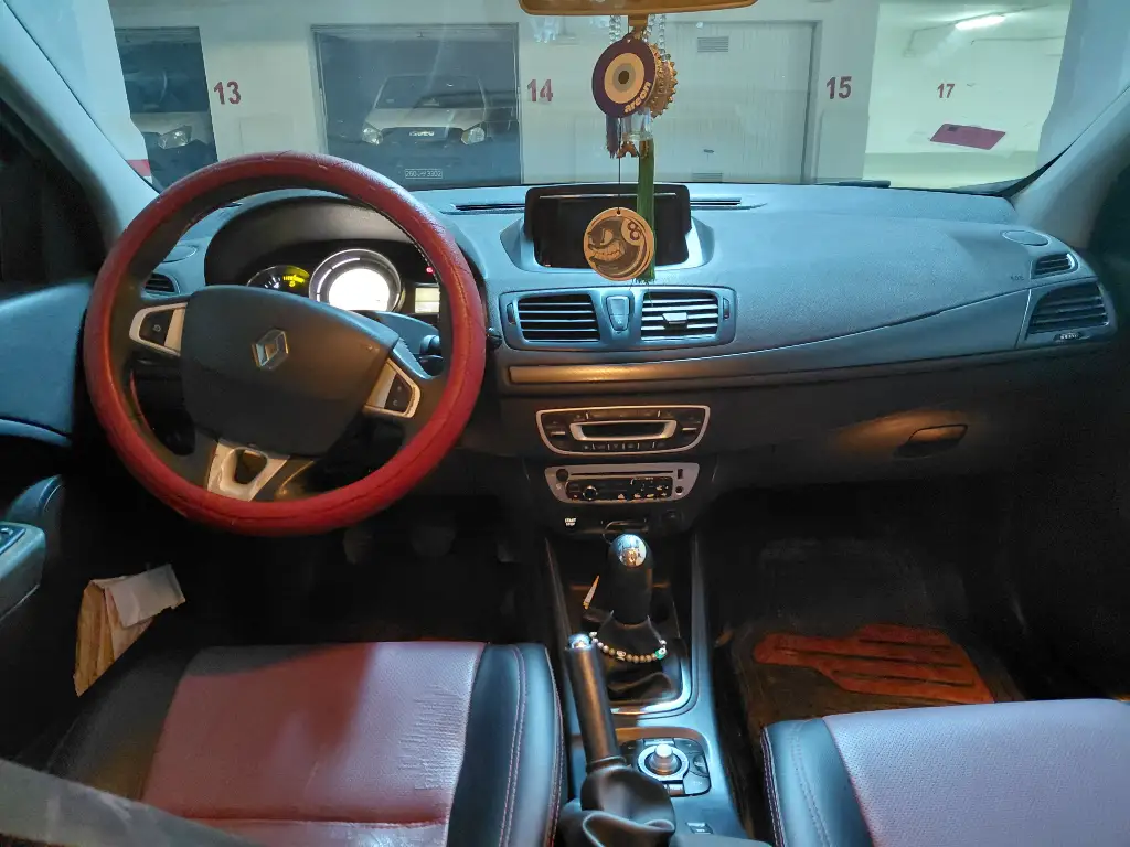 Renault Megane - Photo 4