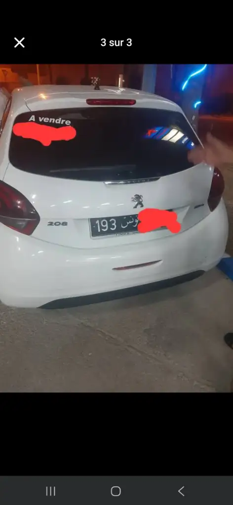Peugeot 208 - Photo 2
