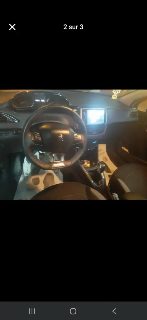 Peugeot 208 - Photo 3
