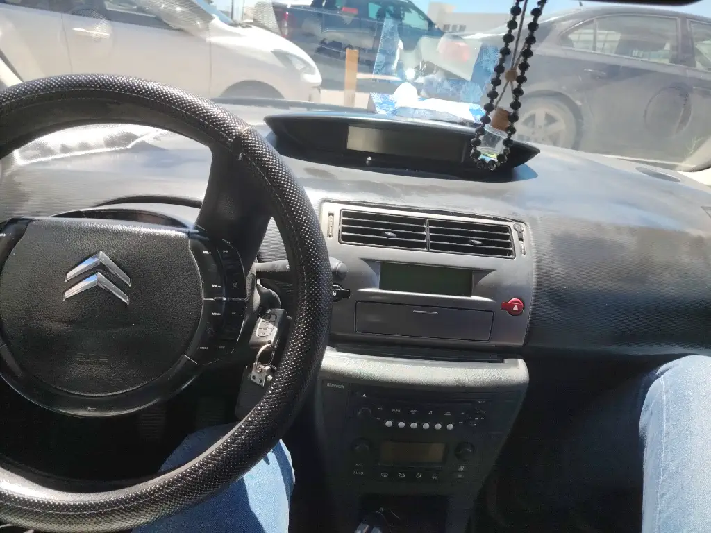 Citroen C4 - Photo 7