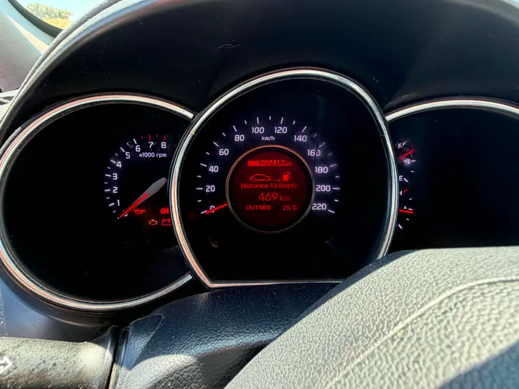 Kia RIO - Photo 4