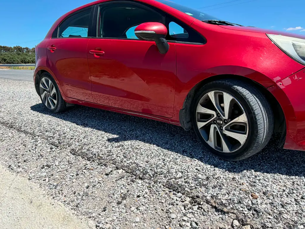 Kia RIO - Photo 5