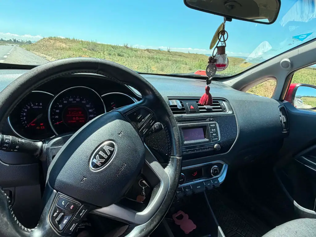 Kia RIO - Photo 8