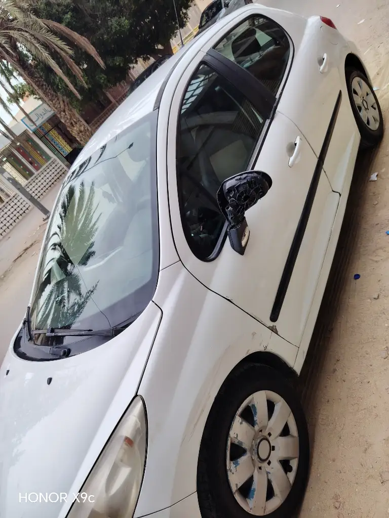 Peugeot 207 - Photo 5