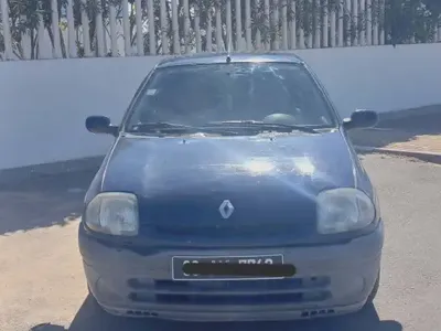 Renault Clio bombé base