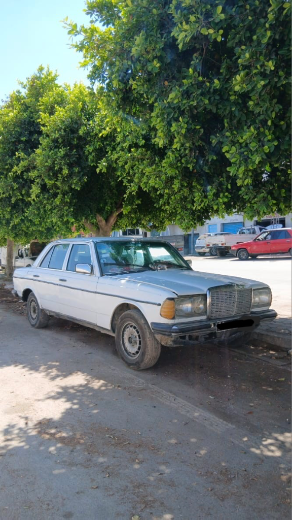 Mercedes 200 - Photo 2