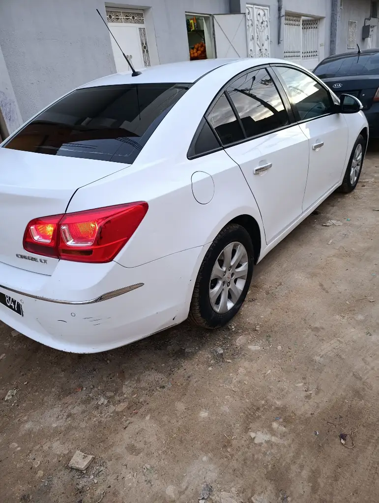 Chevrolet CRUZE - Photo 4
