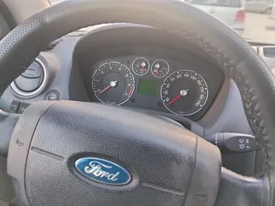 Ford FIESTA - Photo 2