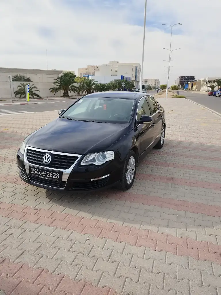 Volkswagen Passat - Photo 2