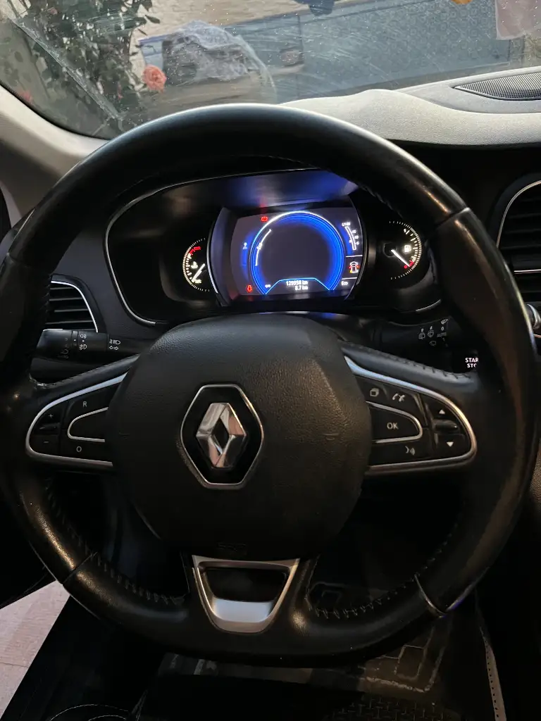 Renault Megane - Photo 5