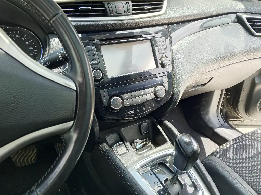 Nissan Qashqai - Photo 7