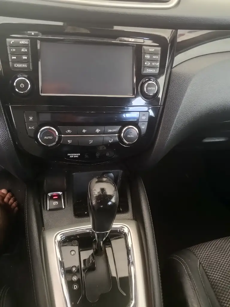 Nissan Qashqai - Photo 8