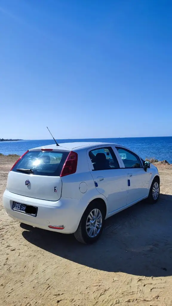 Fiat GRANDE PUNTO - Photo 9