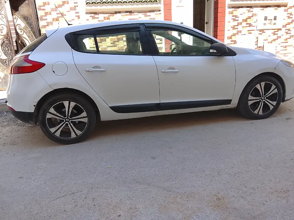 Renault Megane - Photo 2