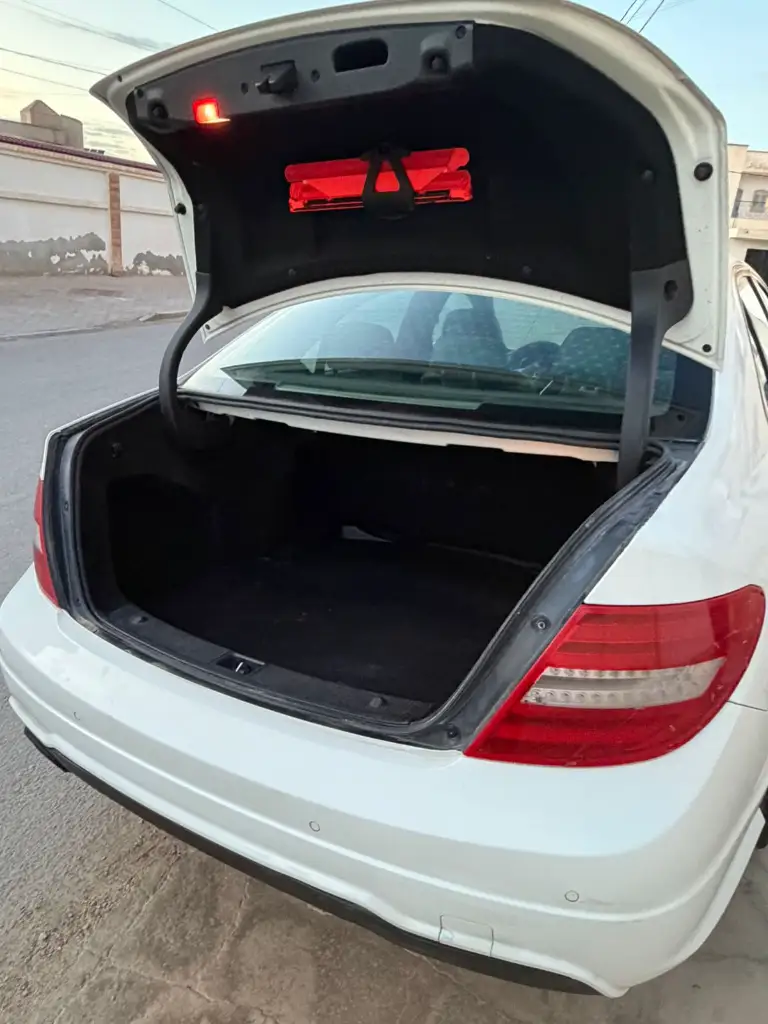 Mercedes Classe C - Photo 4