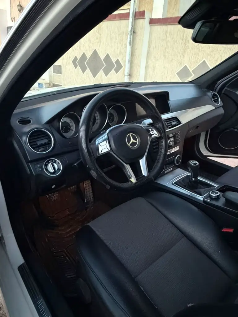 Mercedes Classe C - Photo 8