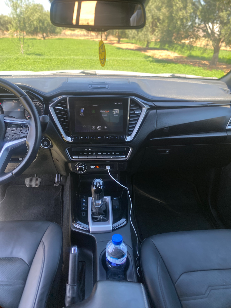 Isuzu D-MAX III - Photo 8