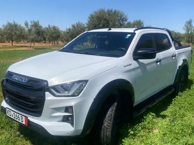 Isuzu D-MAX III - Photo 11