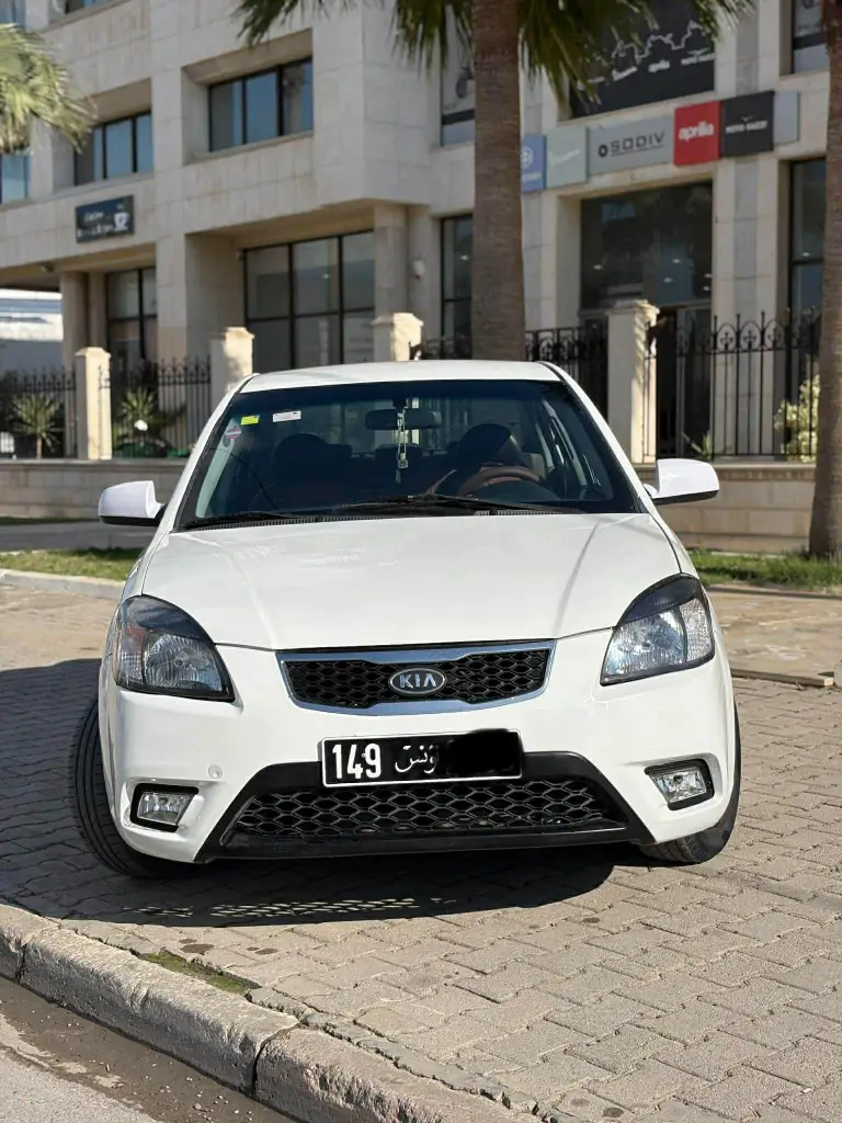 Kia RIO - Photo 5