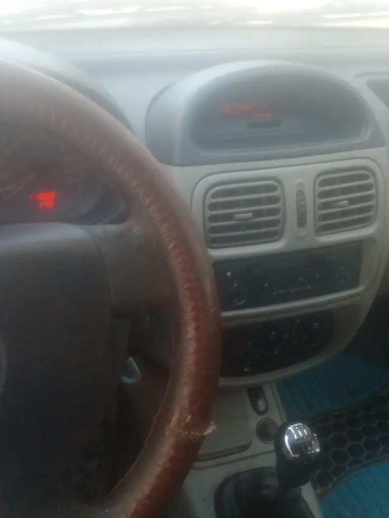 Renault Clio - Photo 2