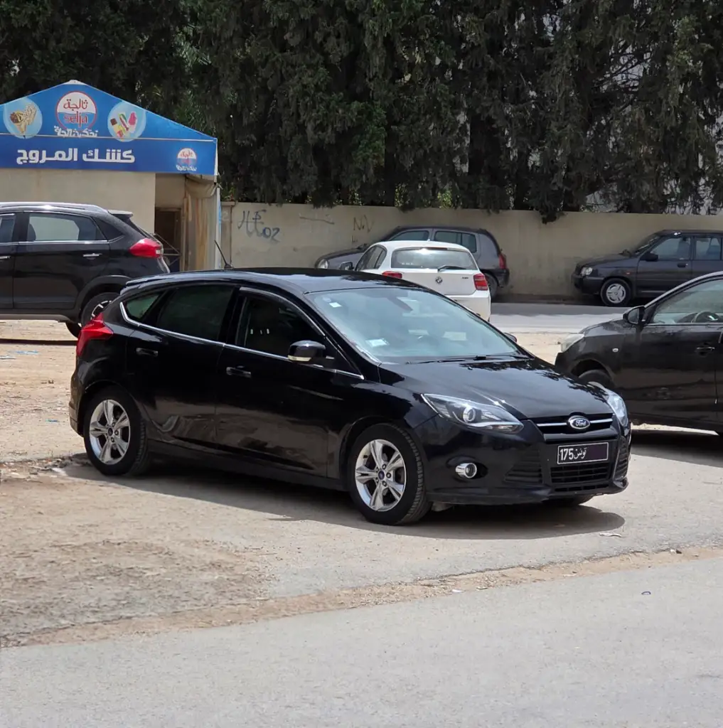 Ford FOCUS - Photo 2