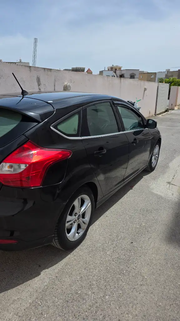Ford FOCUS - Photo 4