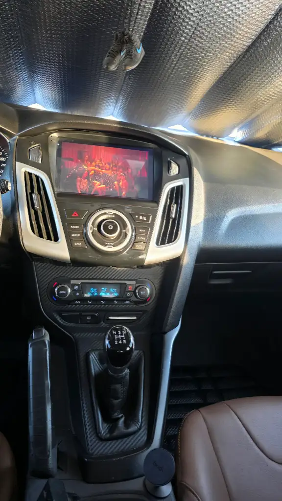 Ford FOCUS - Photo 9