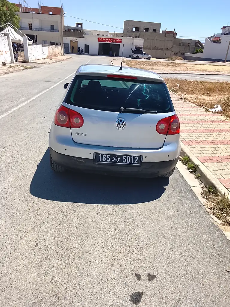 Volkswagen Golf 5 - Photo 2