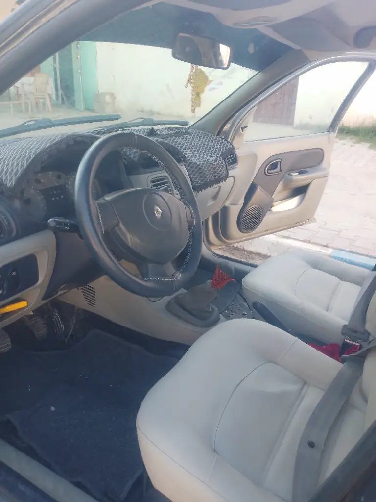 Renault Clio - Photo 4
