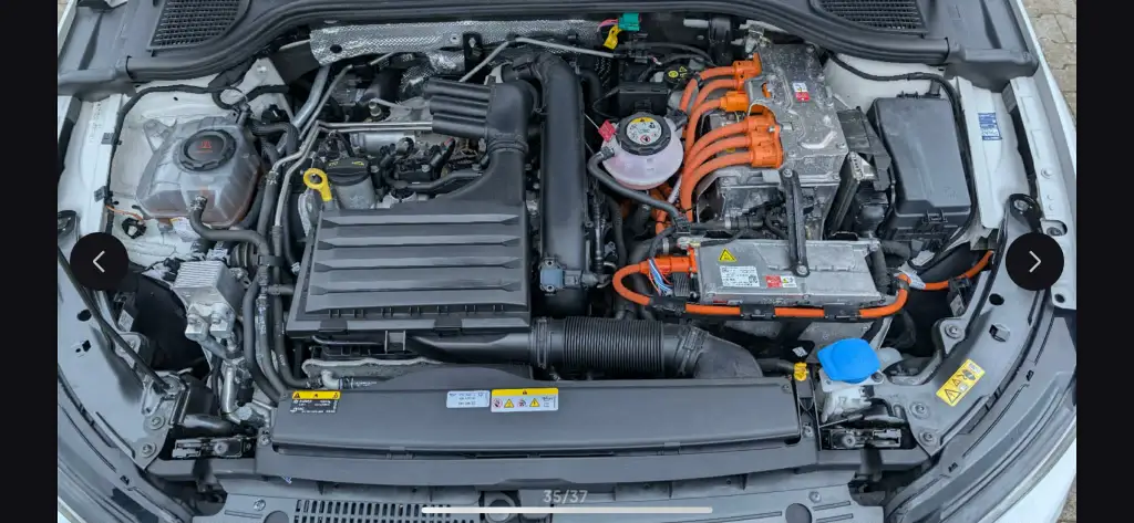 Volkswagen Golf 8 - Photo 10