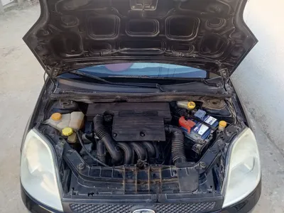 Ford FIESTA - Photo 2