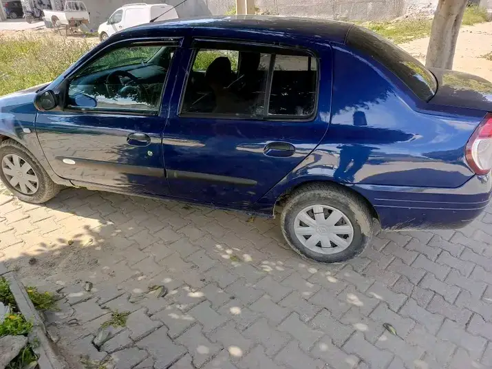 Renault Clio - Photo 2