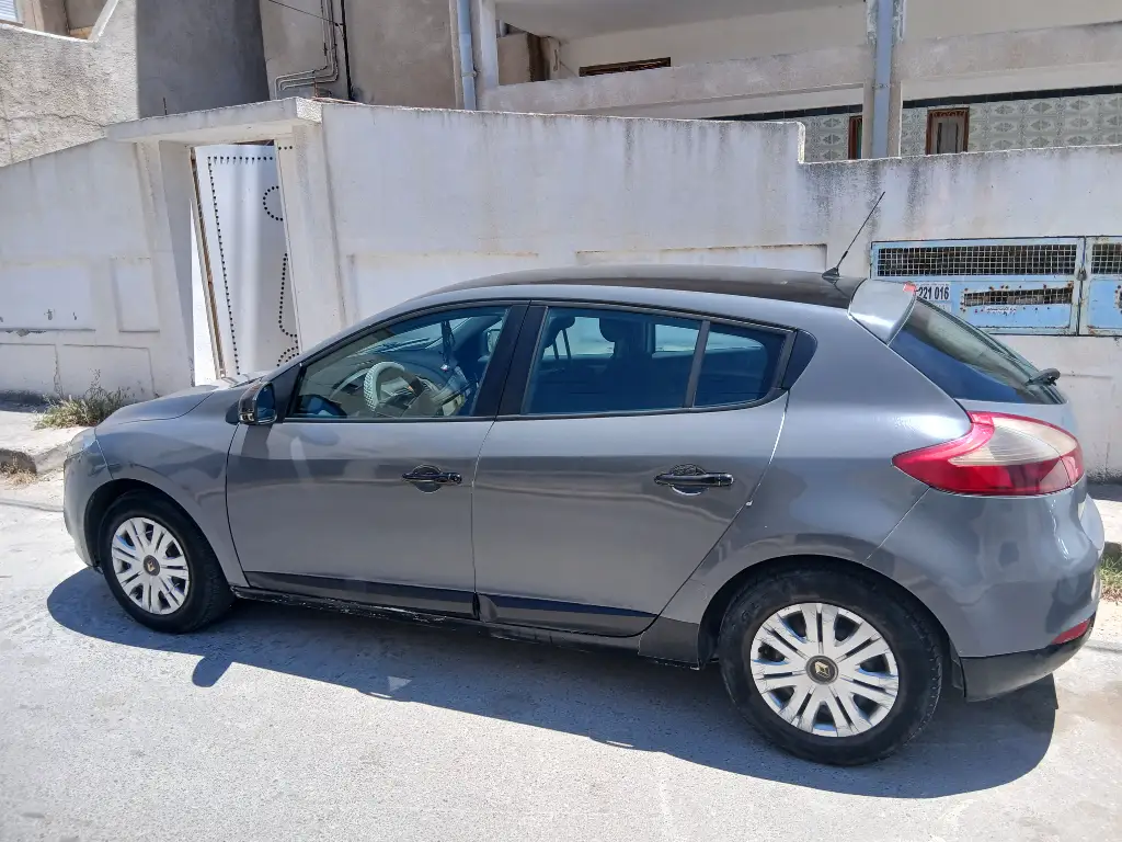 Renault Megane - Photo 2