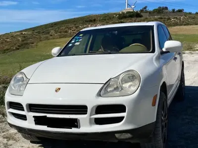 Porsche Cayenne - Porche cayenne .1er main . 