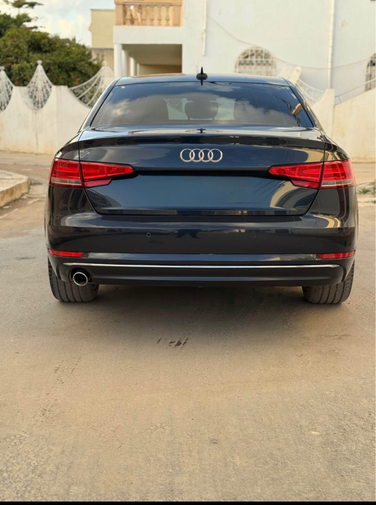 Audi A4 - Photo 5
